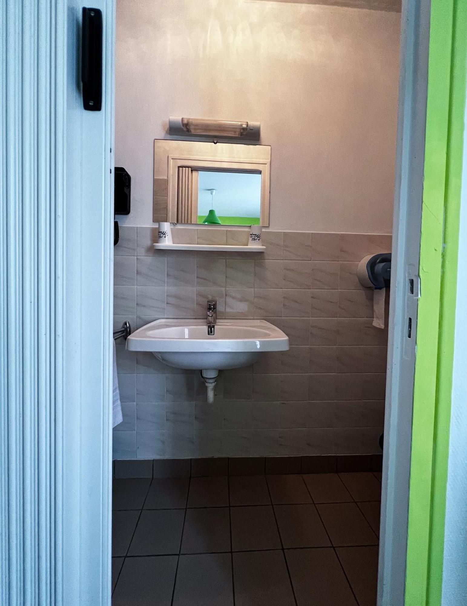 Hotel Les Montois Ceaux Ngoại thất bức ảnh