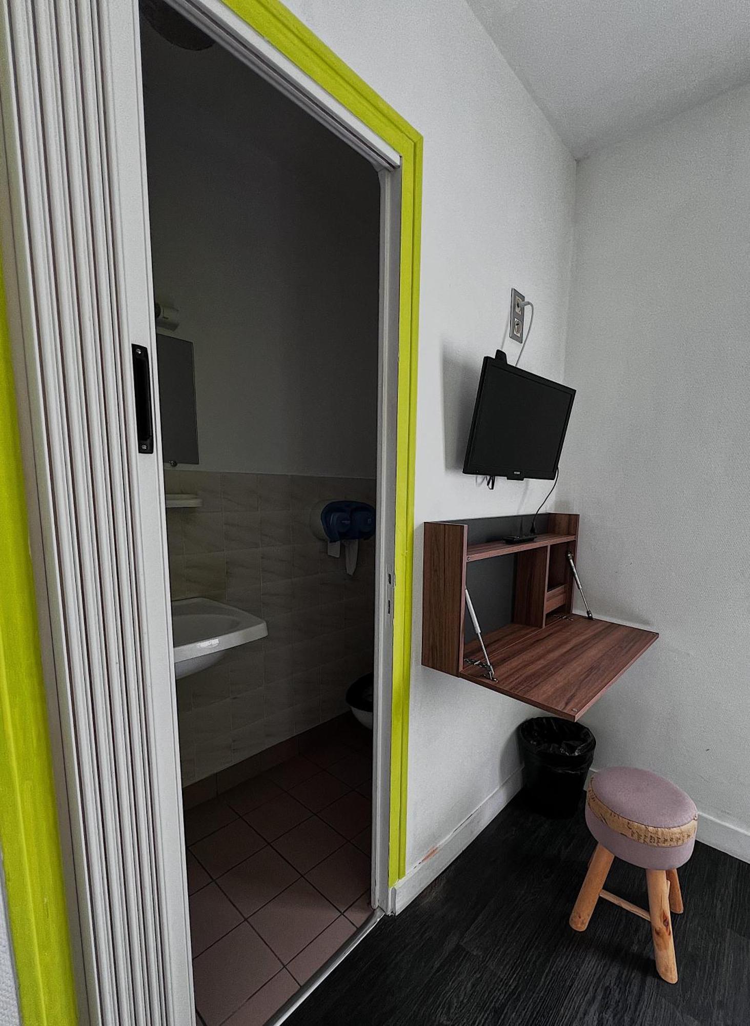 Hotel Les Montois Ceaux Ngoại thất bức ảnh